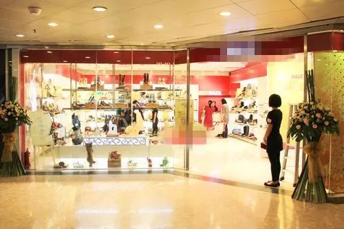 2018年，實體店就該來點視覺沖擊 服裝服飾零售的破局之道